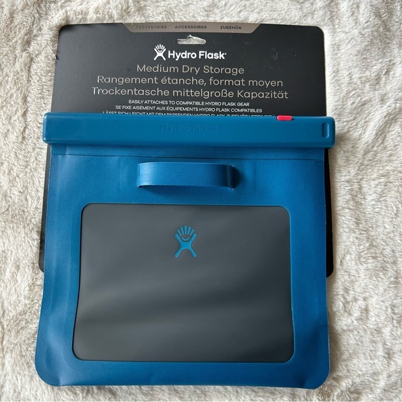 Hydro Flask Medium Dry Storage Waterproof Bag - Picture 2 of 4